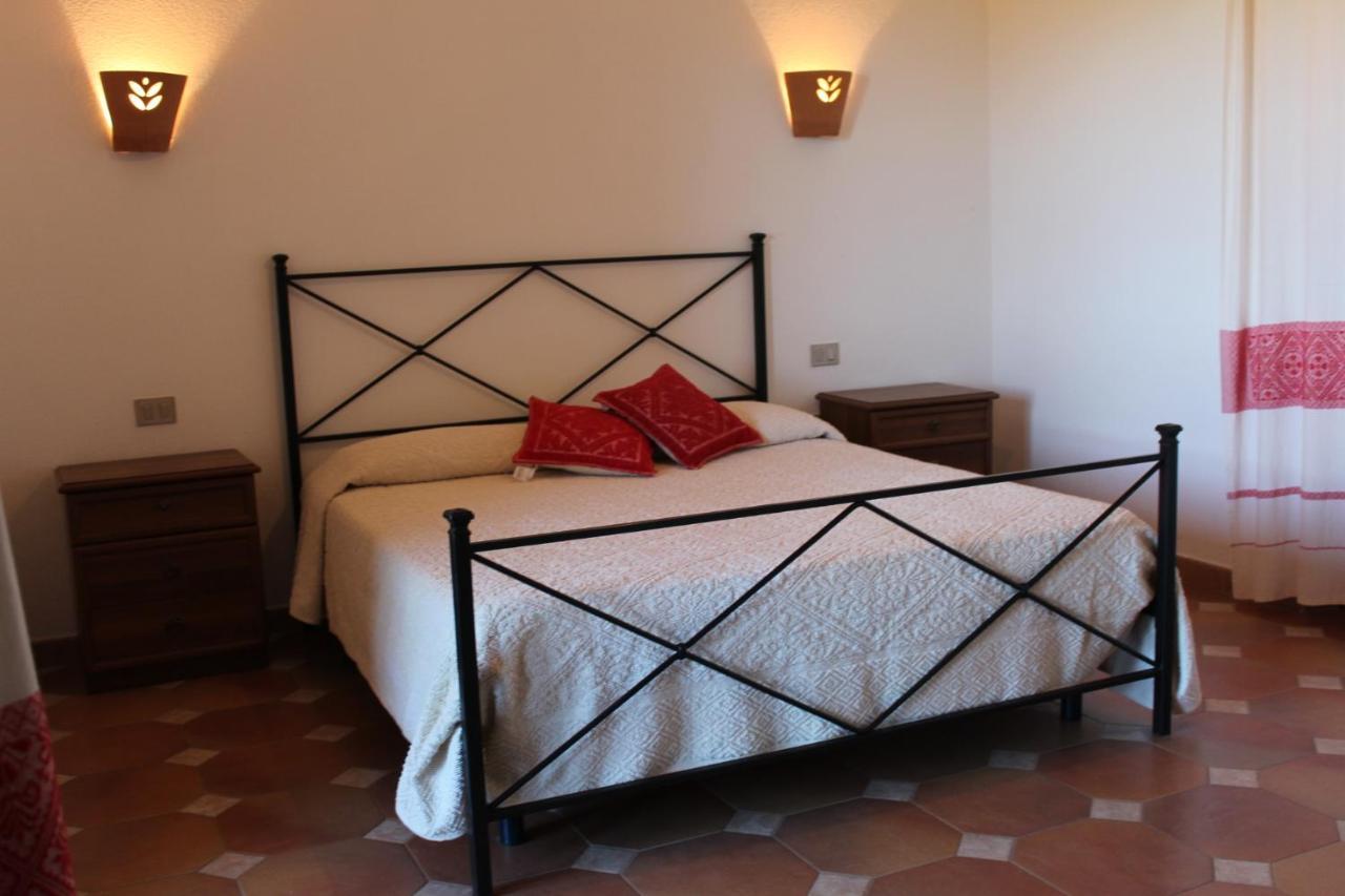 Residence Oasi E Oasi Blu San Teodoro  Zewnętrze zdjęcie
